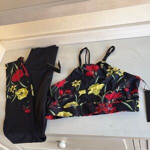 Carbon38 Black Floral Sports Bra and Leggings Set
